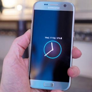 三星S7常亮屏幕体验：黑色壁纸下最省电